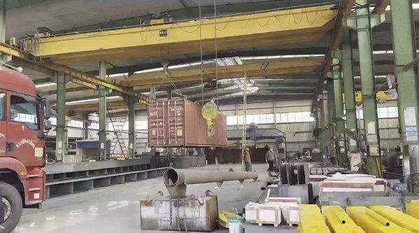 靖起歐式行車吊運發(fā)貨1.jpg